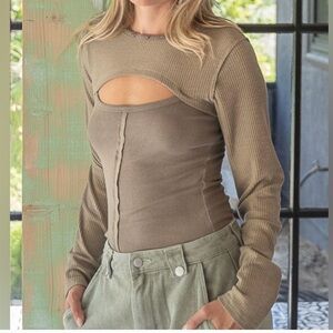 POL Olive Green Chest Cutout Star Studded Raw Edge Long Sleeve Top Size Small